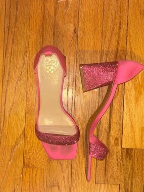 Vince Camuto Fuchsia Rhinestone z Block Heel Sandals, Size 9M